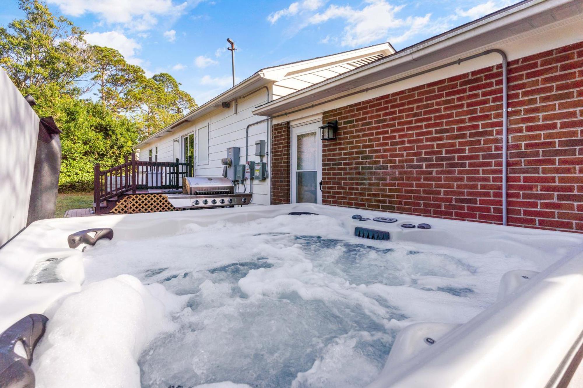 ウィルミントン Chill Retreat, Hot Tub, Large Private Yardヴィラ エクステリア 写真
